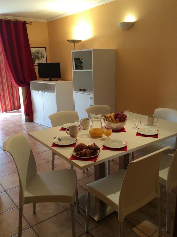 Goélia Le Mas Blanc Aparthotel Pérols Esterno foto